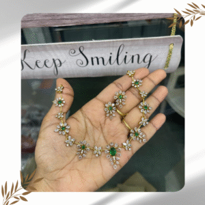 Elegant Dark Green Stone Flower Necklace