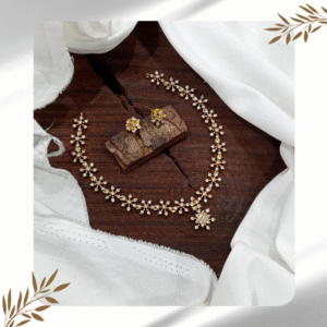 Elegant White Stone Star Pattern Necklace