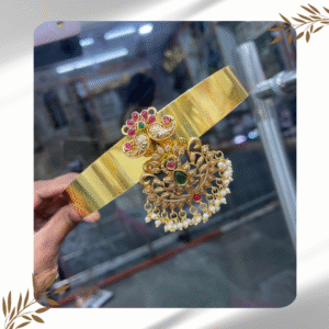 Elegant Hip Belt – A Statement of Grace & Tradition