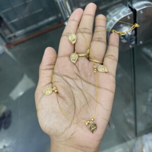 INVISIBLE NECKSET
