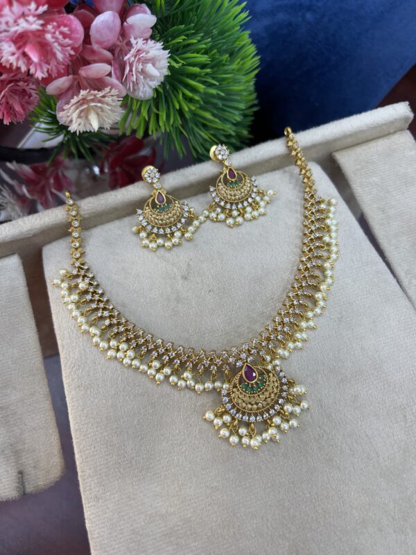 NECKSET