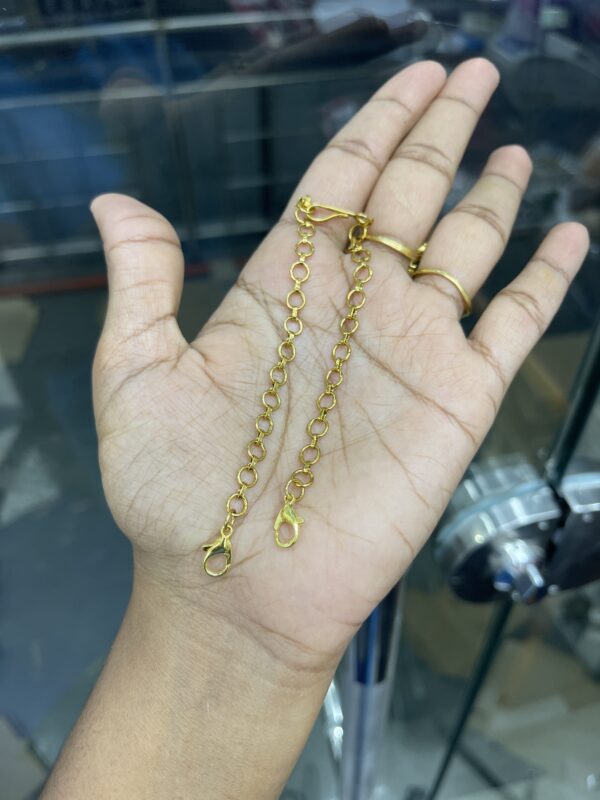 HOOK BACK CHAIN