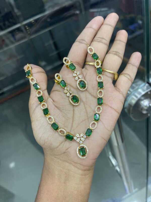 NECKSET