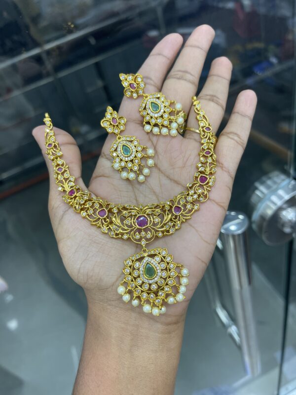 NECKSET