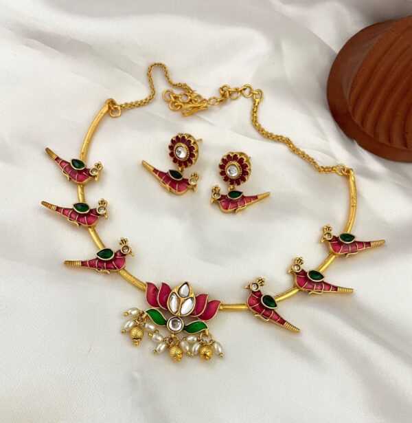 NECKSET
