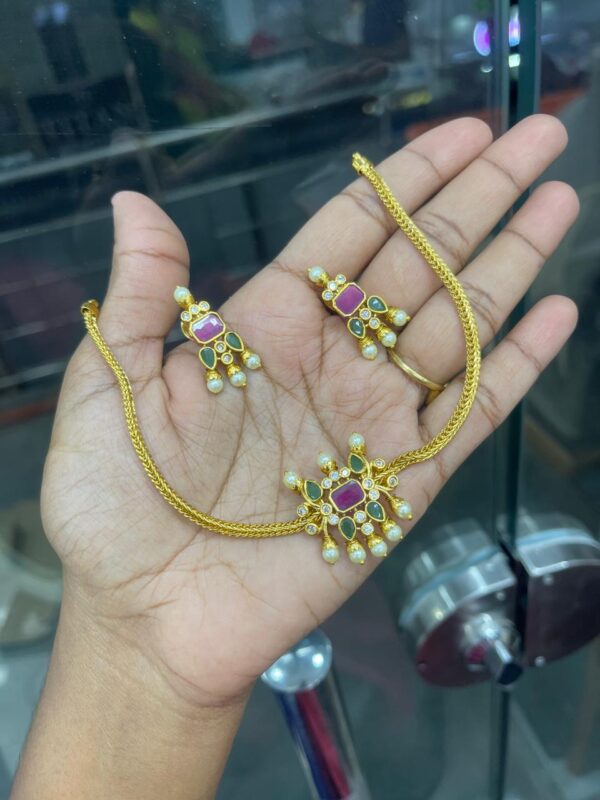 NECKSET