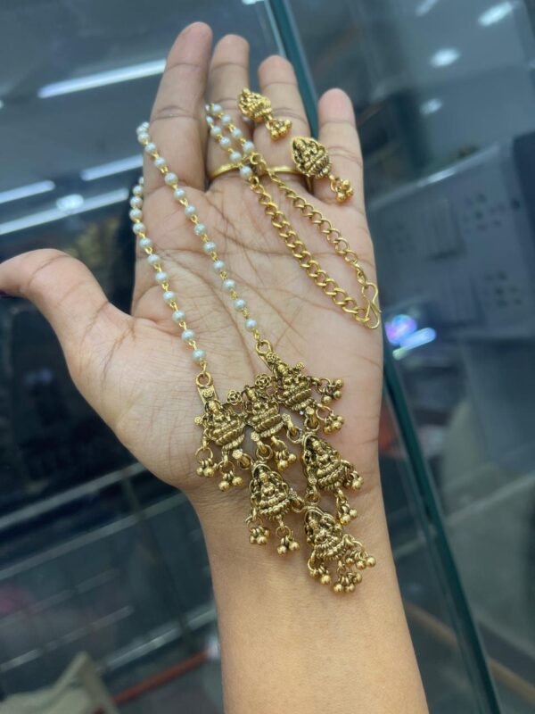 NECKSET