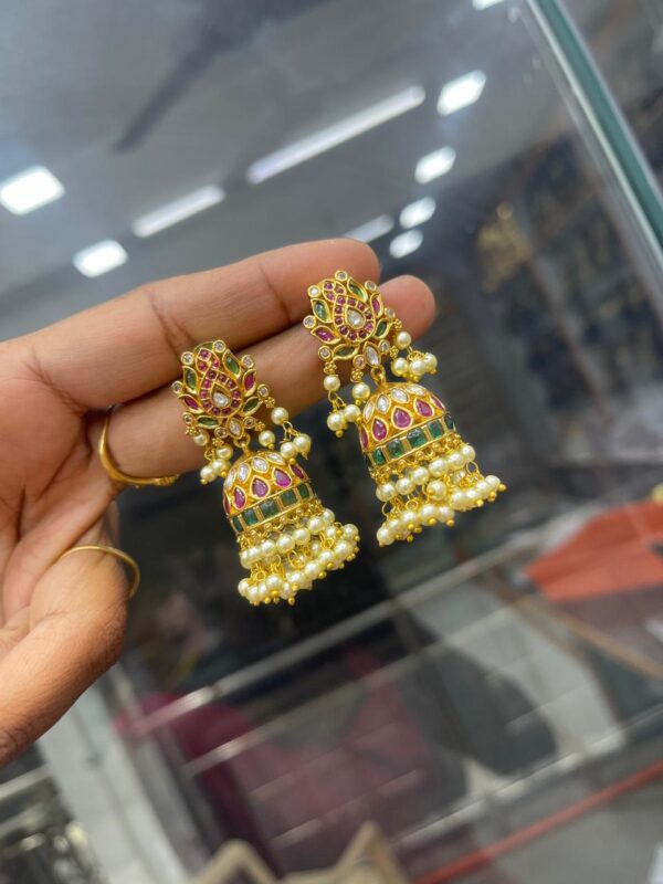 EARING
