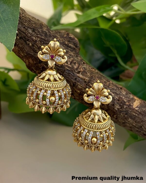 EARING