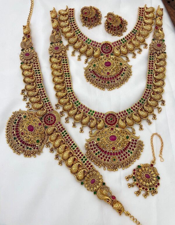 SEMI BRIDAL SB06
