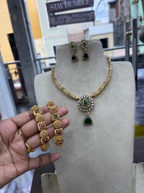 GOLD REPLICA CONCEPT NECKSET + EARING MF2420
