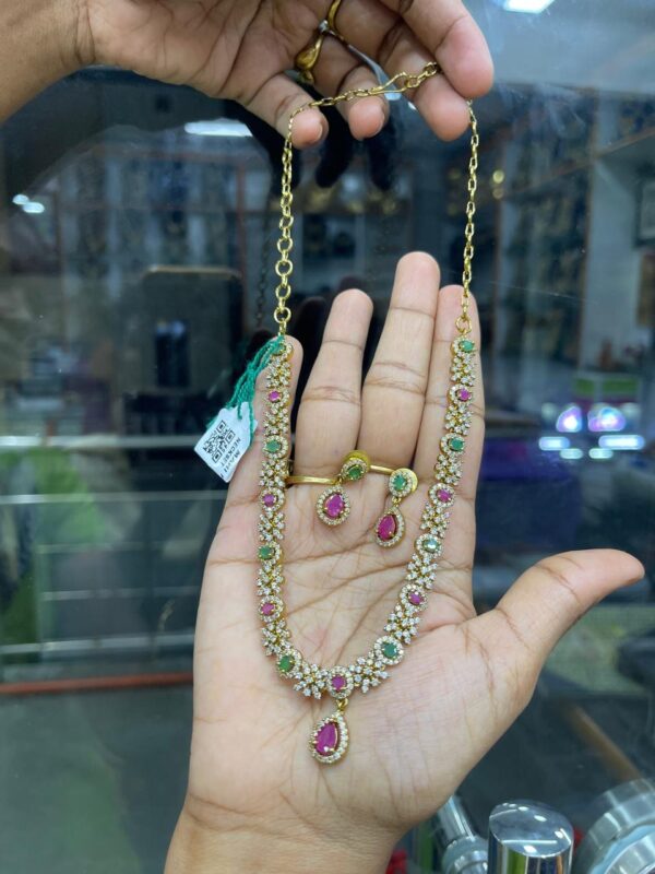 MULTI COLOUR NECKSET MF1176