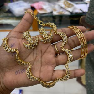 MOON NECKSET WITH BANGLE MF2310