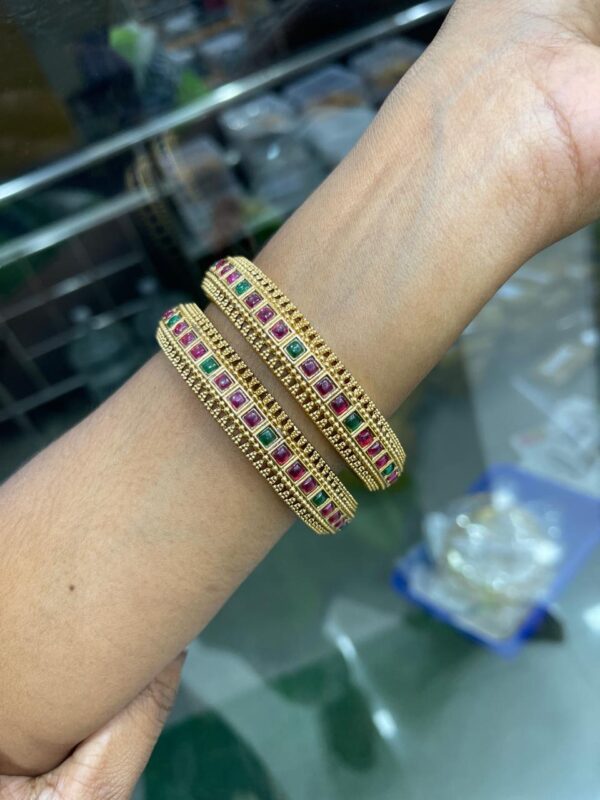 Antique Bangle MF2316