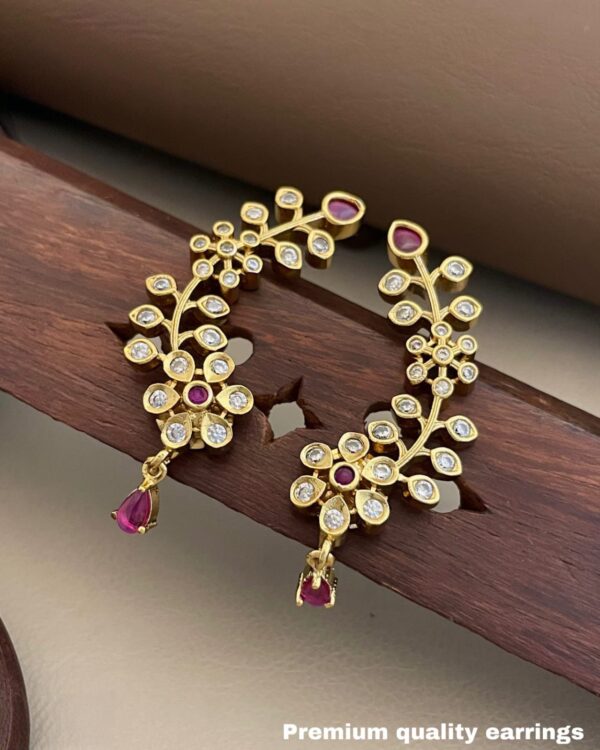 BLUETOOTH EARING IN FOLWER DESIGN 2