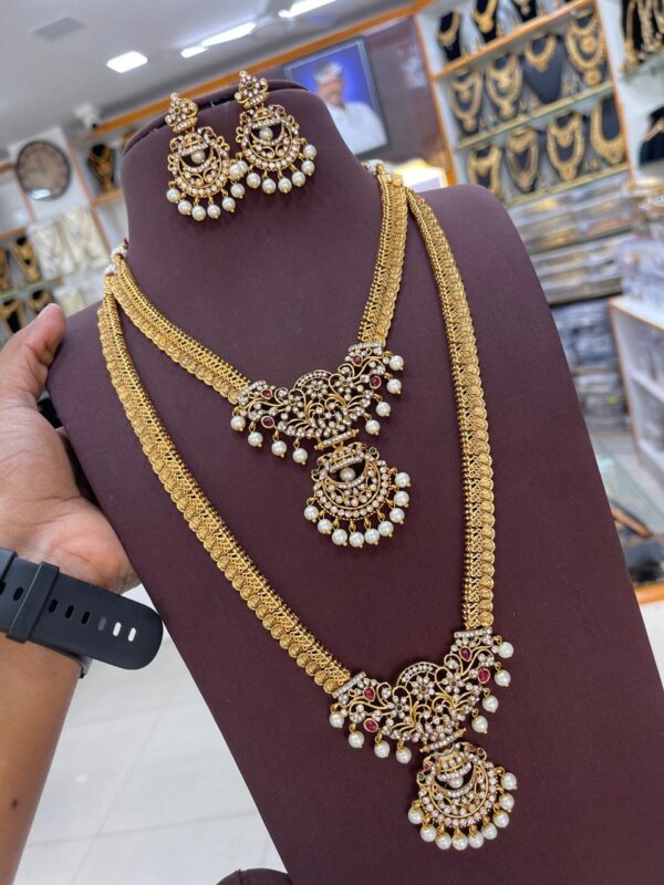 COIN DESIGN COMBO WITH STONE PENDANT
