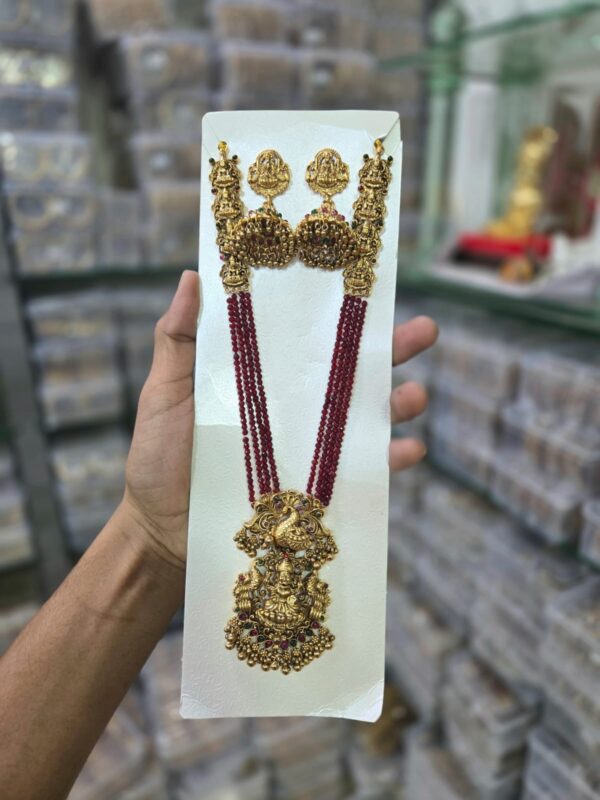 MEROON BEADS LAKSHMI PENDANT HARAM
