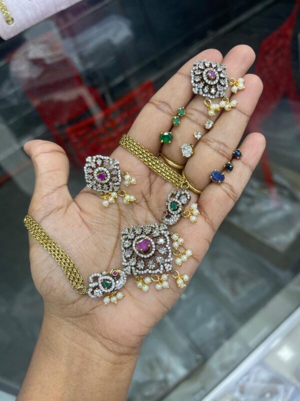 VICTORIA CHOKER WITH STONE CHANGABLE MF2550