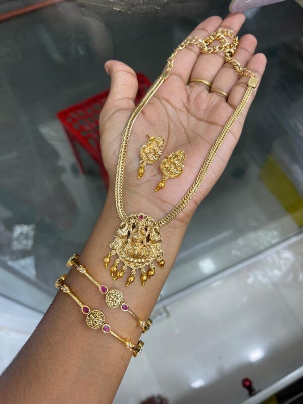LAKSHMI ATTIGAI + BANGLE COMBO MF2242