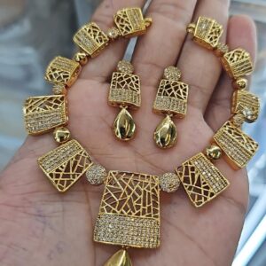BOX MODEL GOLD REPLICA NECKSET