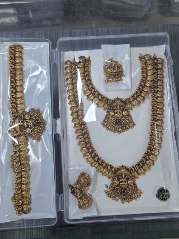 ANTIQUE HEAVY SEMI BRIDAL NECKSET HARAM HIPBELT COMBO