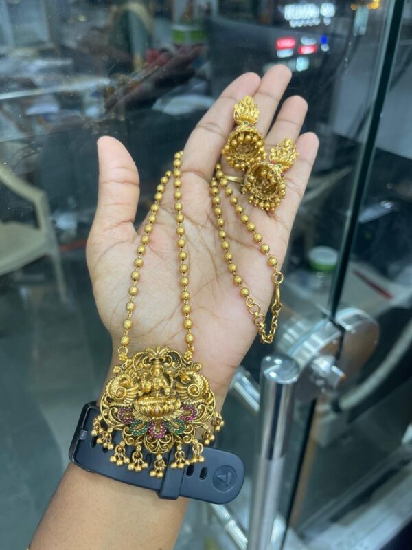 3D CHAIN MODEL WITH HEAVY LAKSHMI PENDANT MF3007