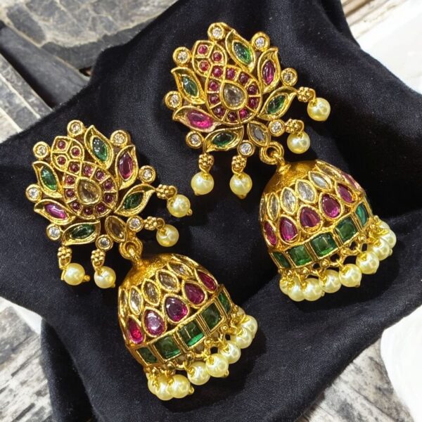 KEMP STONE EARING