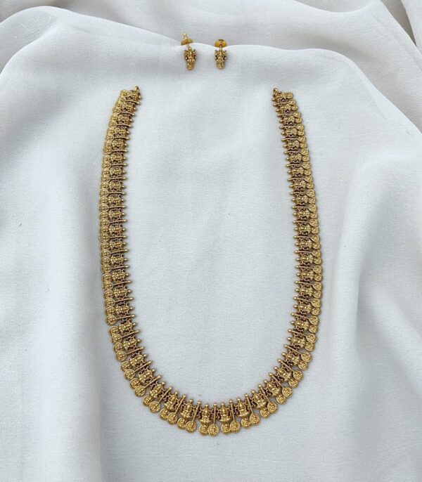 TRADITIONAL LONG HARAM IN U SHAPE - NOT EVEN A SINGLE STONE