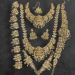 HEAVY 3D PREMIUM LOOK WITH WHITE STONE MIXED GOLDEN HANGING MF3036