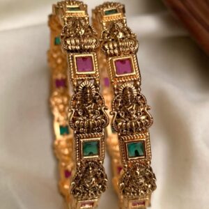 LAKSHMI BANGLE IN PREMIUM LOOK