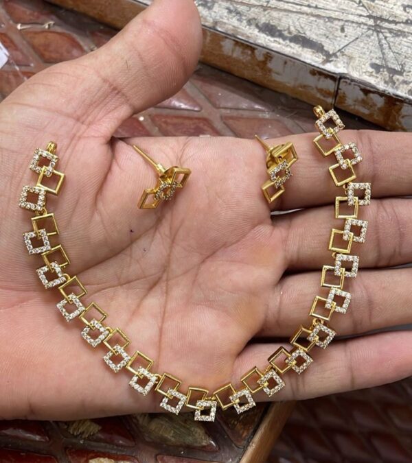 BOX PATTERN NECKSET WITH AD WHITE STONE