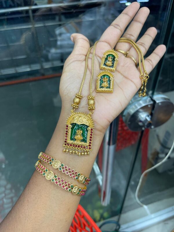 MID HARAM IN GLOSSY FINISH WITH BANGLE COMBO MF2866 9RS.556-10%=RS.500 ONLY)