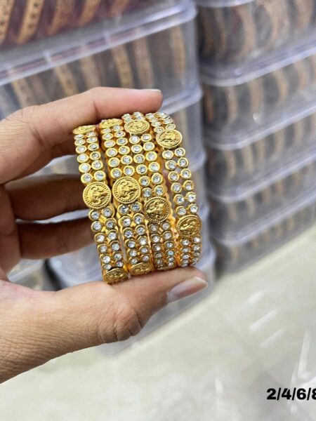 SET OF 4 BANGLE WHITE STONE MF1495