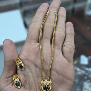 SIMPLE CHAIN WITH ELEPHANT PENDANT WITH MATCHING EARING