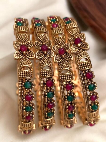 FLOWER DEISGN BANGLE RESTOCKED MF2207 ( JODI RATE / PAIR PRICE )