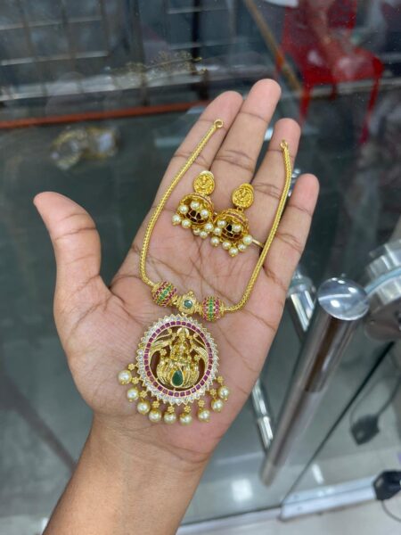 PREMIUM NECKSET IN BUDGET MF3078