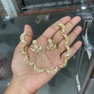 PREMIUM NECKSET IN BUDGET MF3078