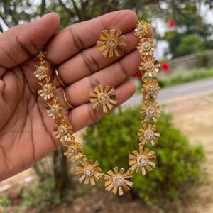 GOLD INSPIRED NECKSET MF3076