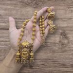 CHETTINADU NEW LAUNCH TRI SHAPE PENDANT WITH EARING MF3066