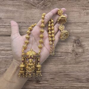 CHETTINADU NEW LAUNCH TRI SHAPE PENDANT WITH EARING MF3066