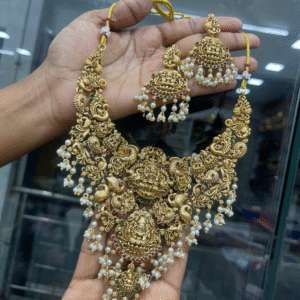 WHITE PEARL HANGING HEAVY NECKSET MF3085