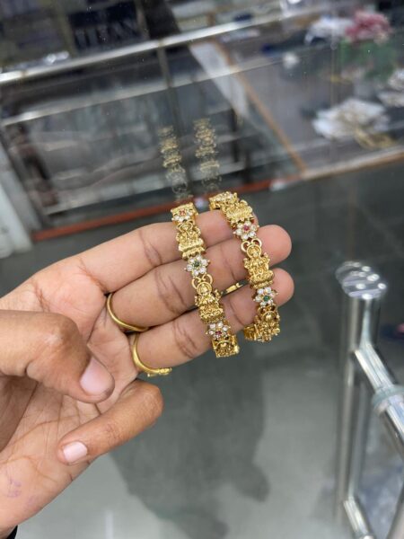 2.2 BANGLE COLLECTION IN VERY BUDGET MF4016