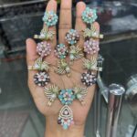 VICTORIA PARROT UNIQUE NECKSET MF4028 / MF4029