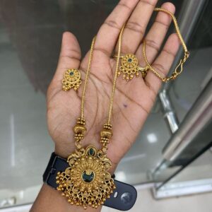 VERY UNIQUE NECKSET MF4088