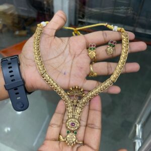 VERY UNIQUE NECKSET MF4088