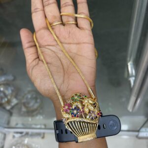 LONG CHAIN  PENDANT GOLD INSPIRED MF4095