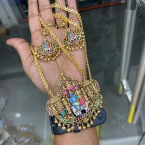 LONG CHAIN WITH 3D PENDANT GOLD INSPIRED MF4095