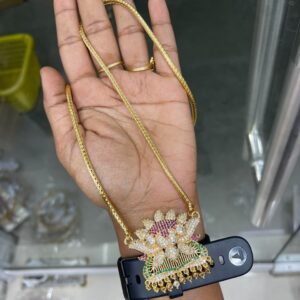 LONG CHAIN WITH  PENDANT GOLD INSPIRED MF4095