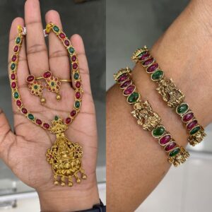 New LAUNCHING NECKSET WITH BANGLE COMBO MF5076