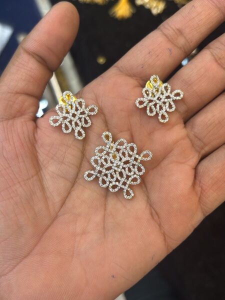 KOLAM PENDANT